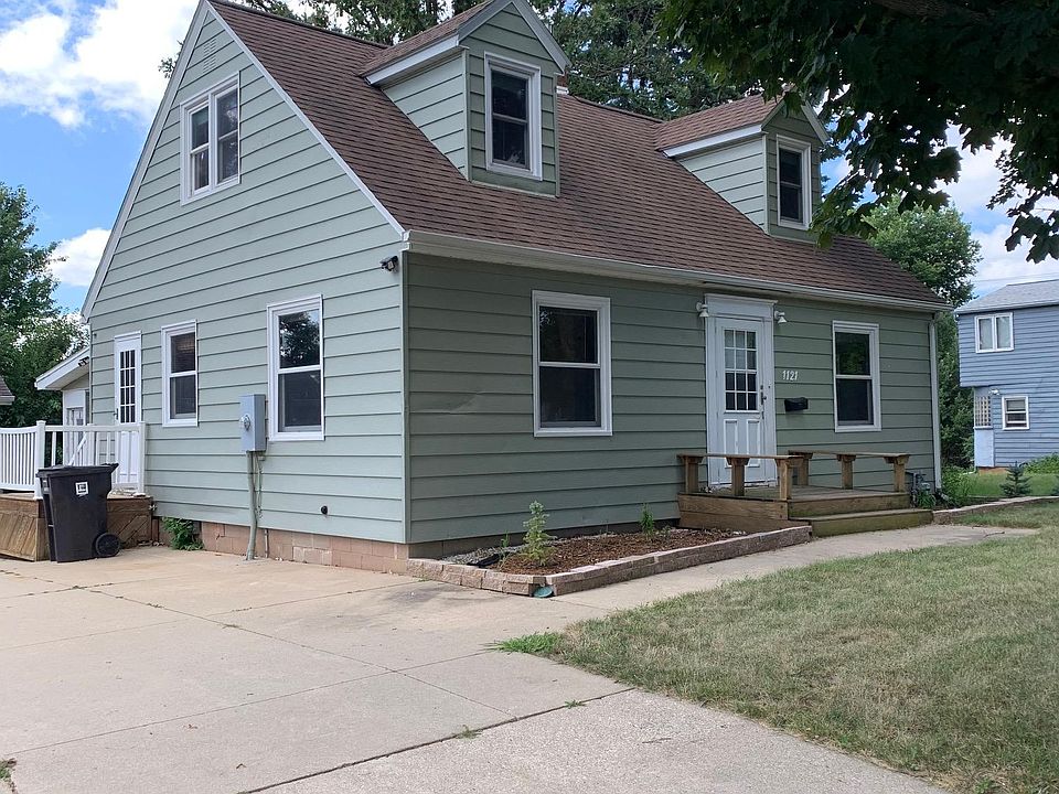 1st image of 1121 Parker St