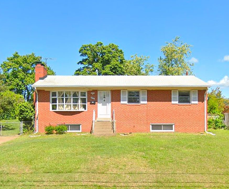 1st image of 4012 Dakota Ct