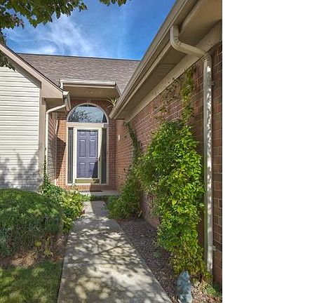 2nd image of 274 Shore Brook Ln