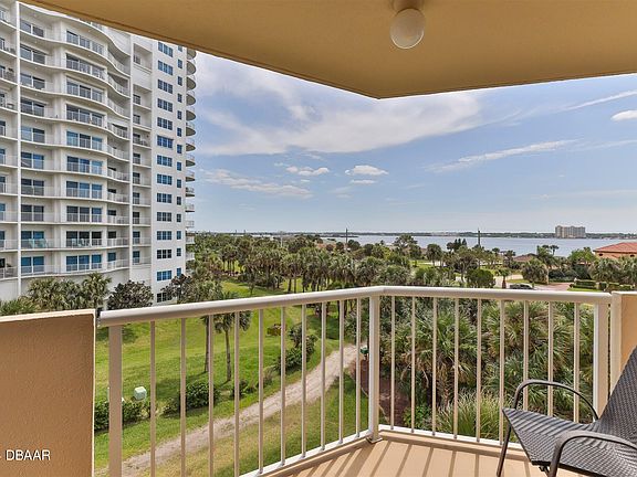3rd image of 3 Oceans West Blvd APT 5C4