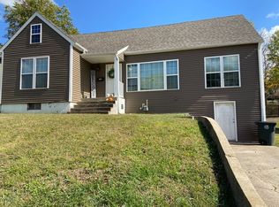 902 N West End Blvd, Cape Girardeau, MO 63701