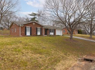 105 Marie Dr, King, NC 27021