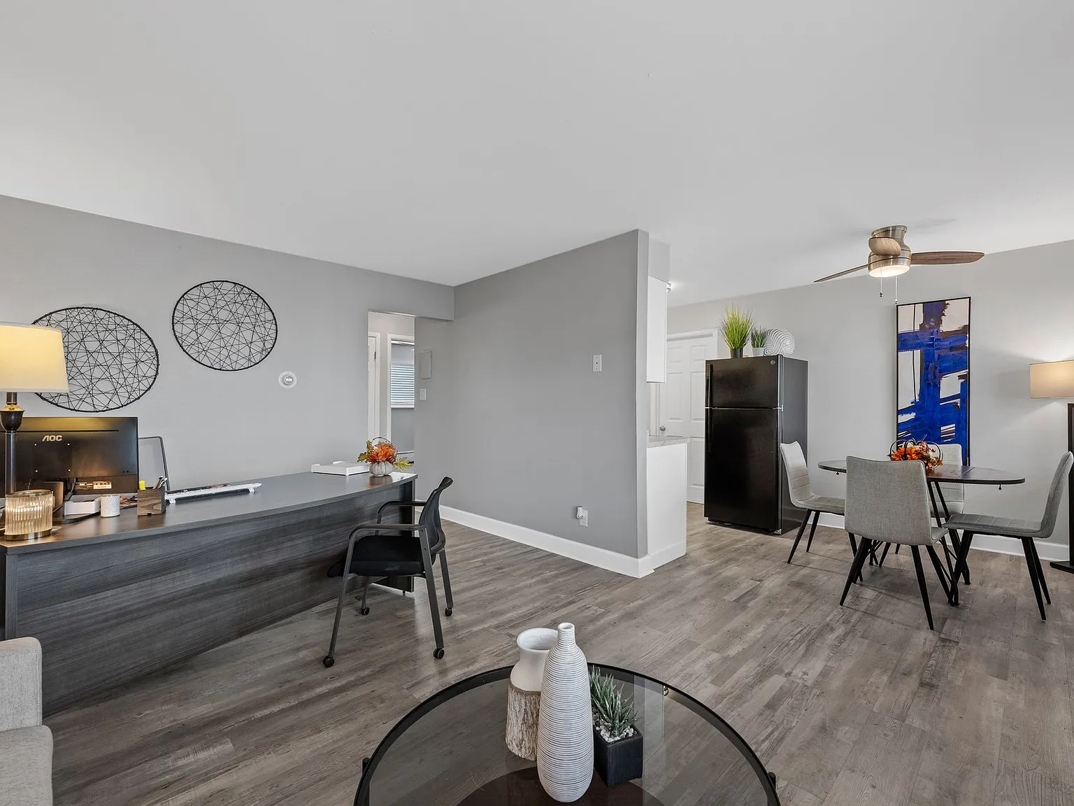 Phoenix Apartments — Photo 3