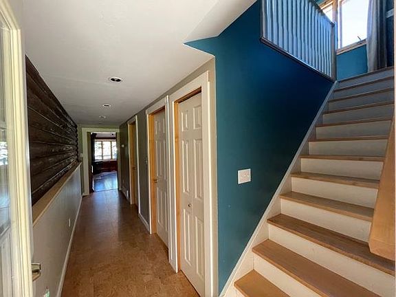 3rd image of 13238 Paradise St