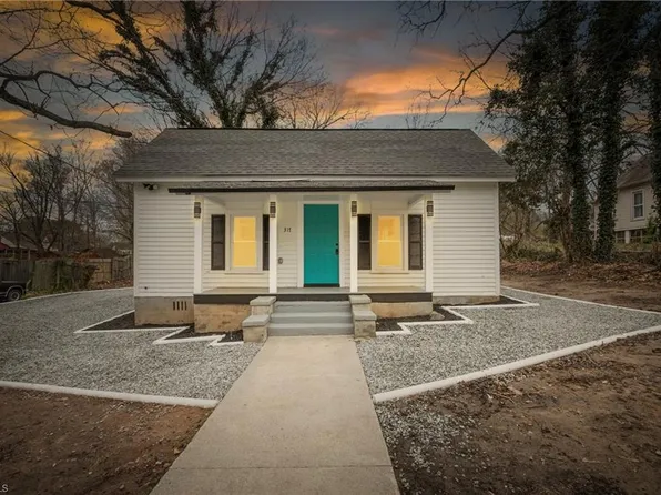 317 Lakeside Ave, Burlington, NC 27217