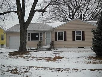 1st image of 1115 N Redwood Dr
