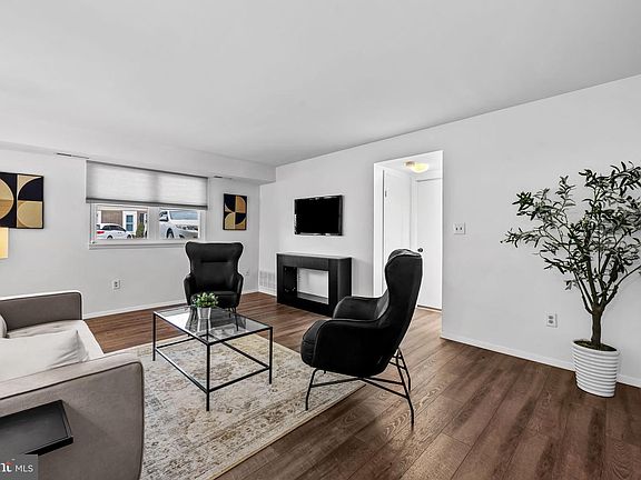 4th image of 12 Cardor Ct APT 100