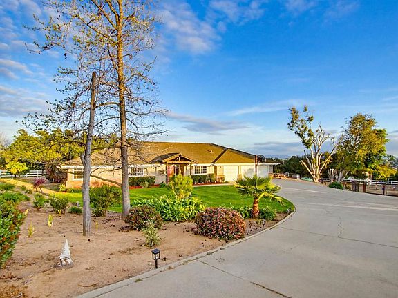 4th image of 2092 Tudor Ln