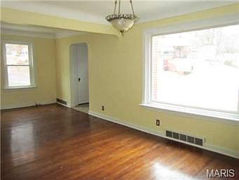 2nd image of 713 Gerald Pl