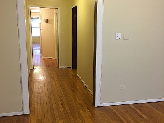 4th image of 6248 N Wayne Ave APT 1