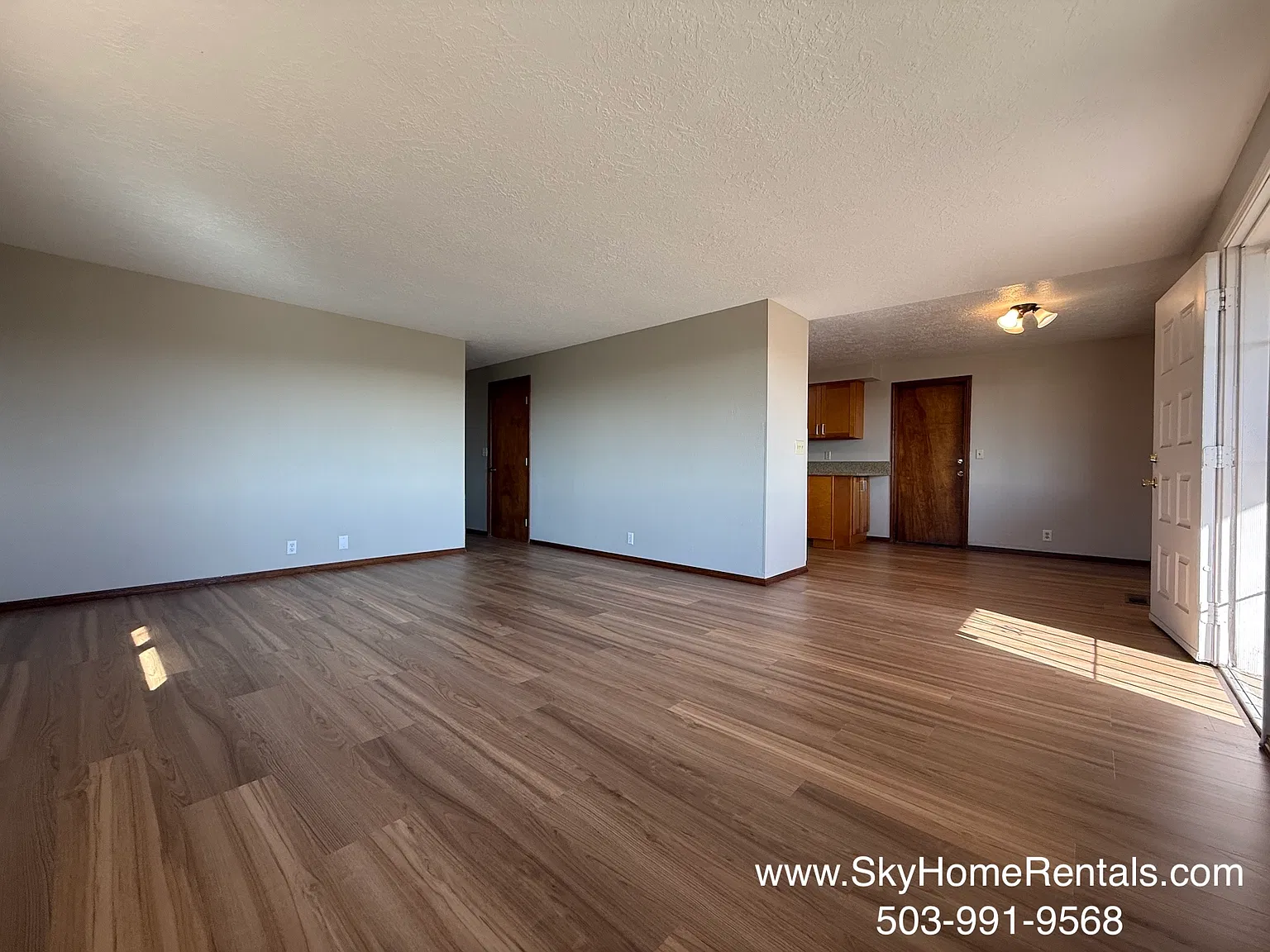 3 bed, 1.5 bath, 1100 sqft, $2,100 — Photo 4