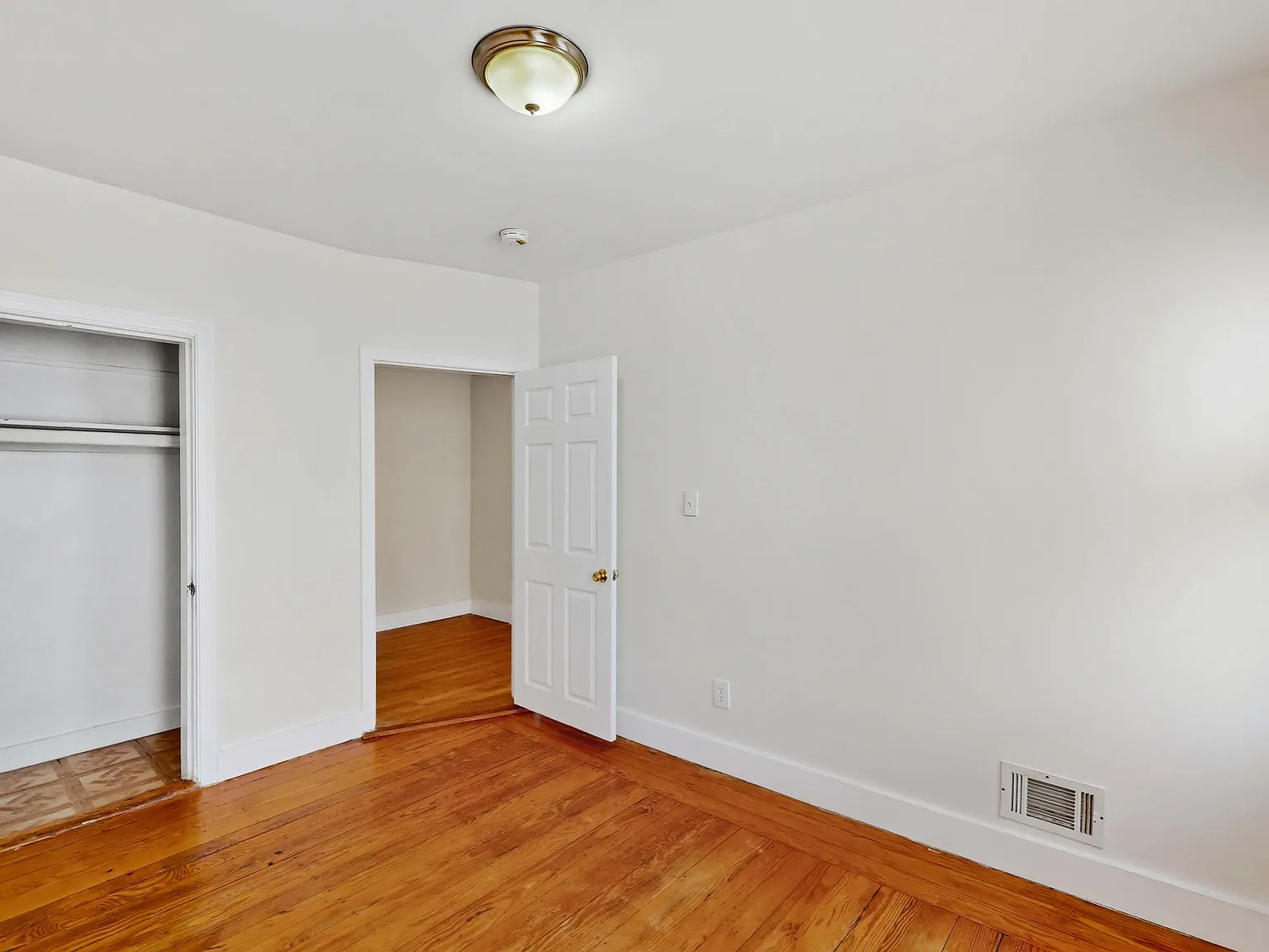 3 bed, 1.5 bath, 1250 sqft, $3,250 — Photo 4