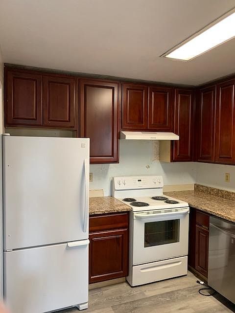 1st image of 1055 N Capitol Ave APT 26