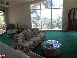 3rd image of 1952 Redesdale Ave