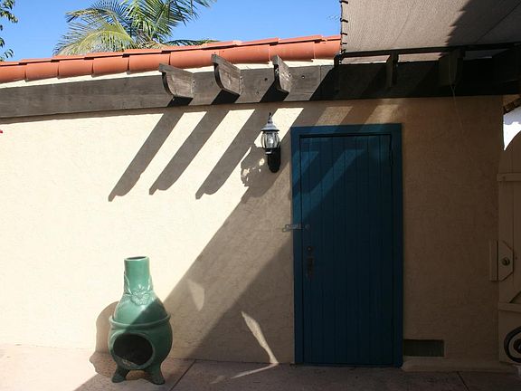 backyard access to garage