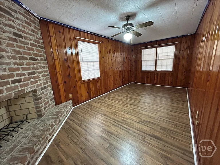 511 Dyches Dr — Photo 6