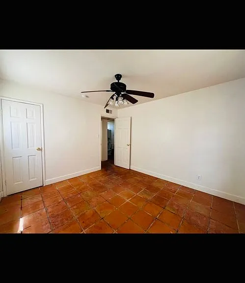 25567 W Main St — Photo 8