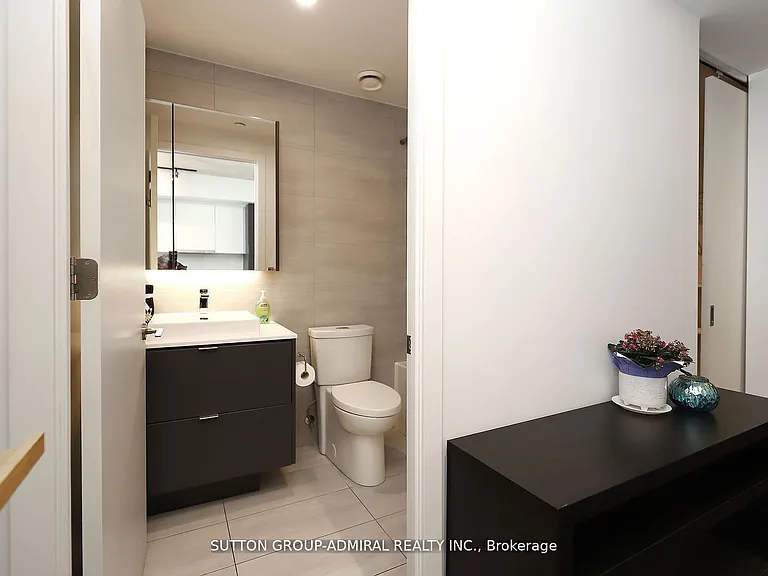 7 Smith Cres #323 — Photo 12