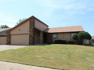 2309 W Honolulu St, Broken Arrow, OK 74012