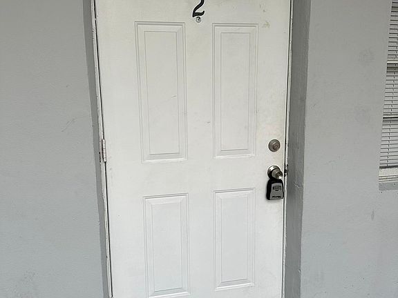 3rd image of 1180 NE 1st St APT 2