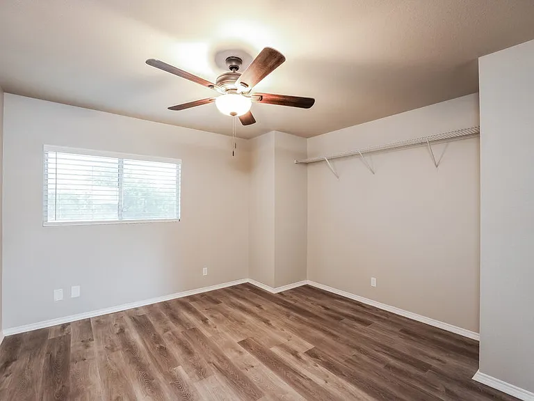 12814 Capri — Photo 14