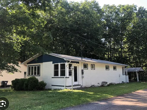 35 Carter Dr, White Haven, PA 18661