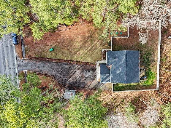 3rd image of 1840 Carolina Rd