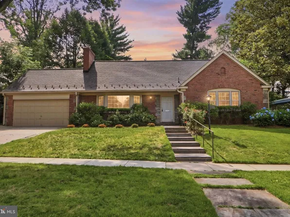 5910 Overlea Rd, Bethesda, MD 20816