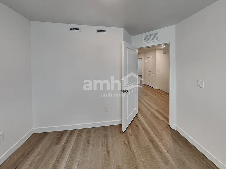 6975 N 125th Dr — Photo 14