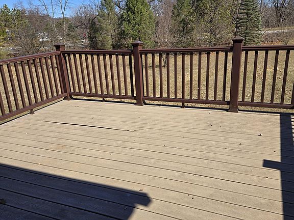 3rd image of 9027 Clover Dr