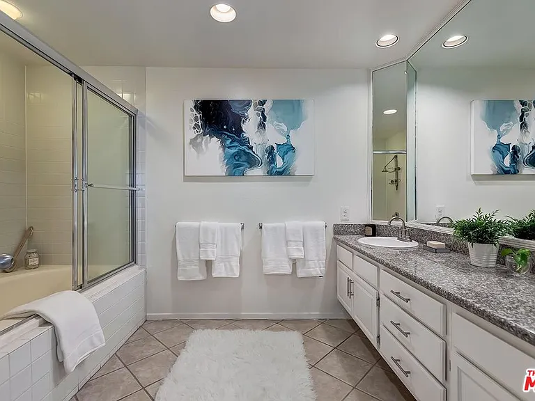 255 Main St #207 — Photo 10