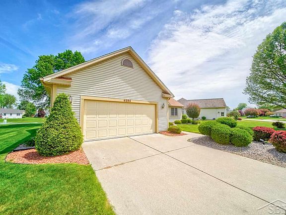 3rd image of 4594 Spurwood Dr