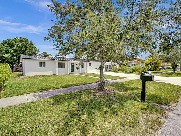 4th image of 19470 Belview Dr