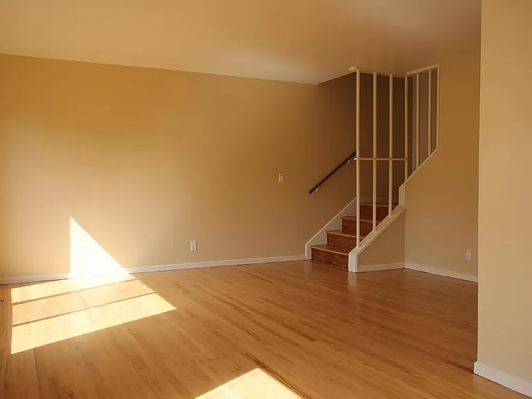 1543 Pershing Dr #C — Photo 3