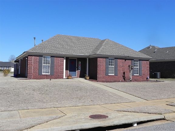 2nd image of 1915 Regent Rd