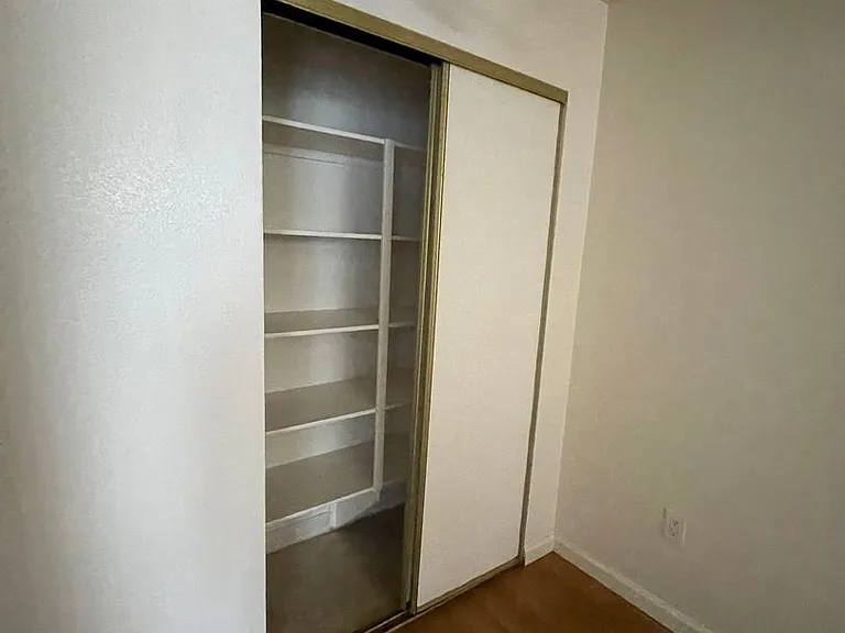 Canyon Club Apartments — Photo 39