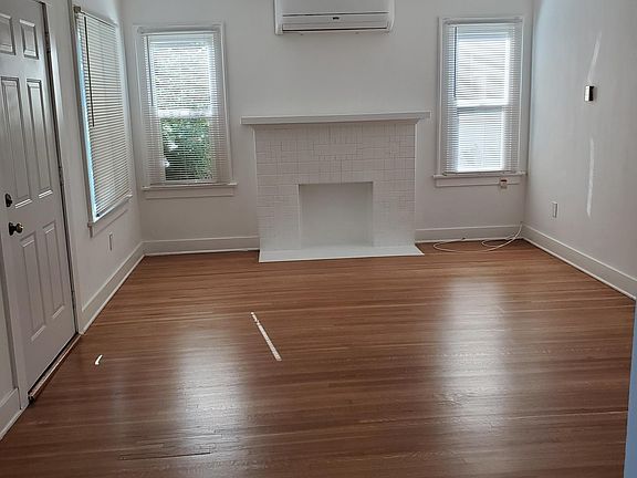 2nd image of 411 W Garcelon Ave