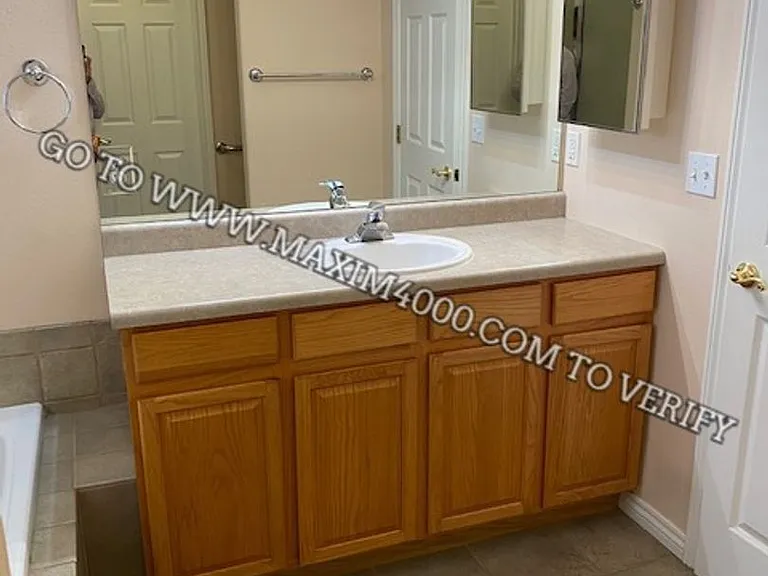 2499 Interlochen Ct #4A — Photo 10
