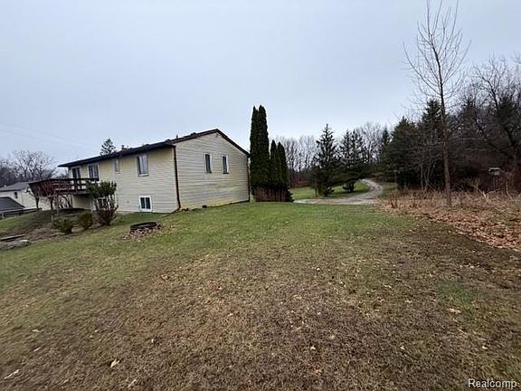4th image of 4630 Hummer Lake Rd