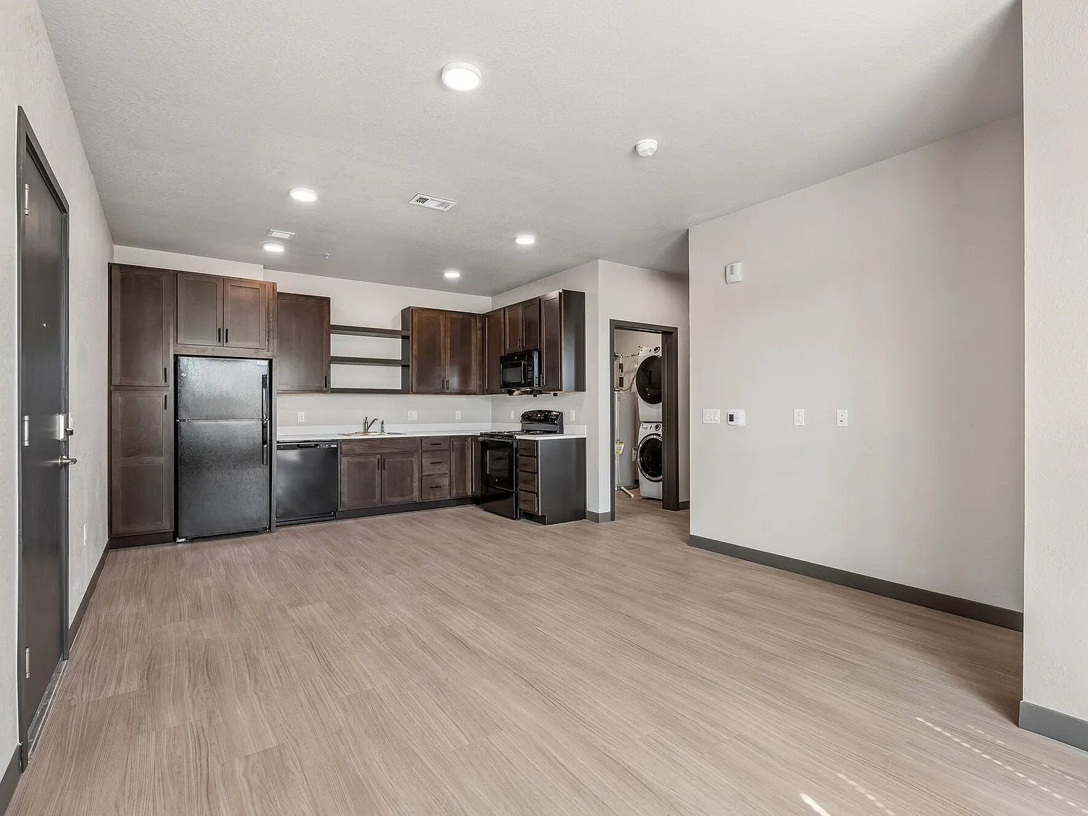 The Raven Townhome — Photo 3