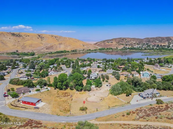 Rimford Dr, Lake Hughes, CA 93532