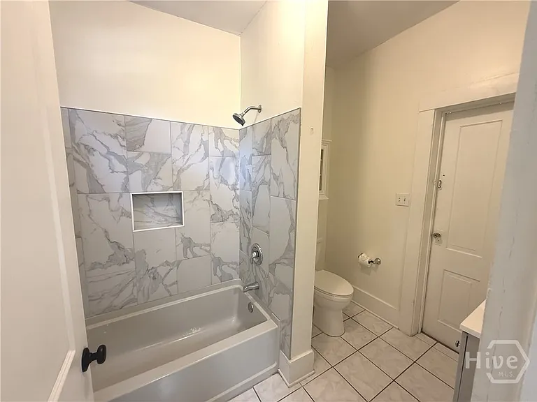 218 W Anderson St #UPPER — Photo 43