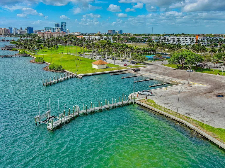 2600 N Flagler Dr #911 — Photo 46