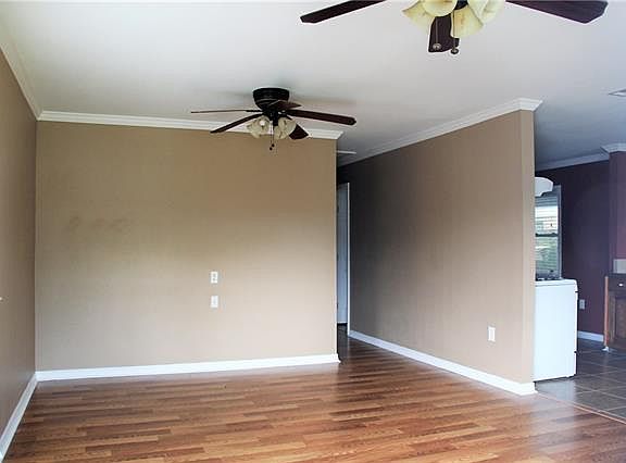 2nd image of 631 Lang St