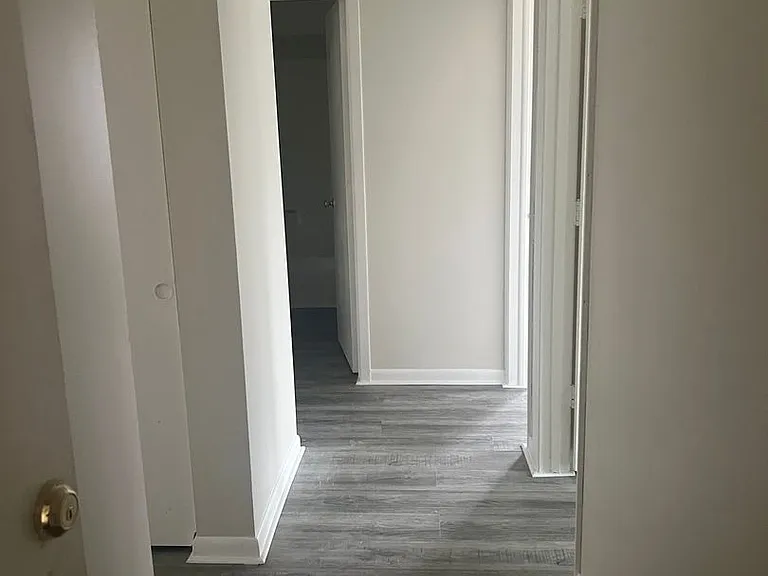 712 Green Feather Ct — Photo 2