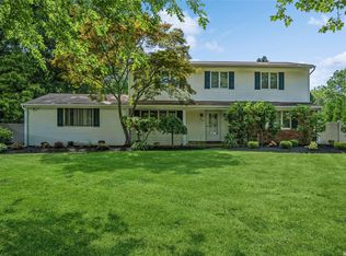 34 Kirkland Dr, Greenlawn, NY 11740