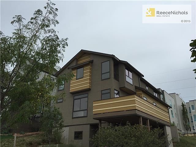 1st image of 2428 Forest Ave