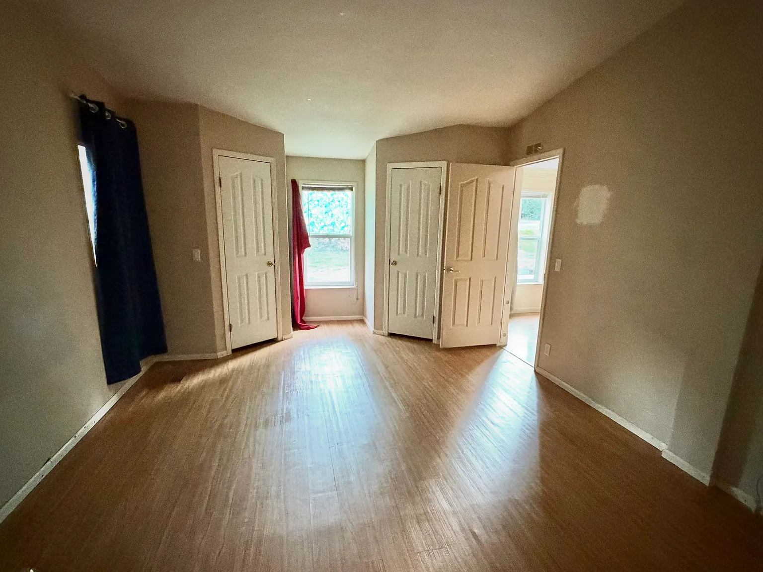 3 bed, 1766 sqft, $3,100 — Photo 3