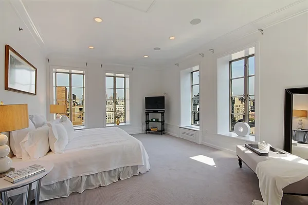 Sold by Corcoran | media 2