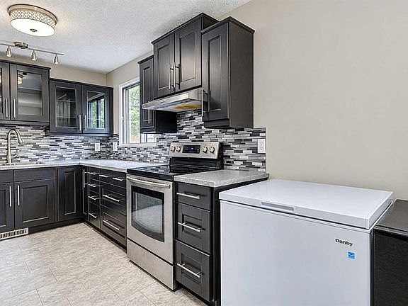 2nd image of 9449 S 69th Ave